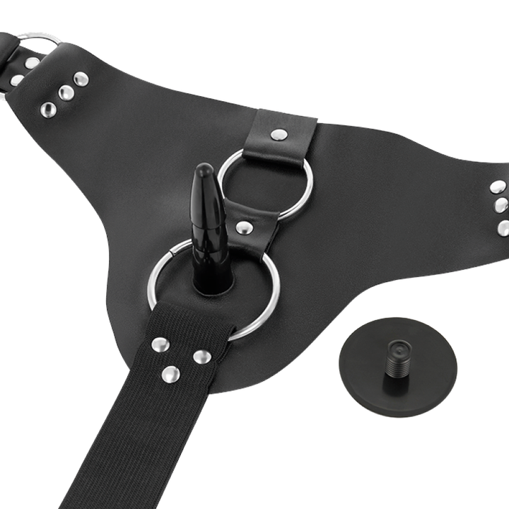 Strap-On Dildo Harness Attraction Taylor